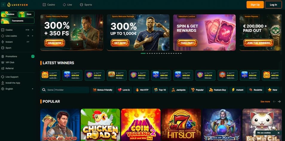 LuckyGem Casino homepage showing the welcome banner and main navigation