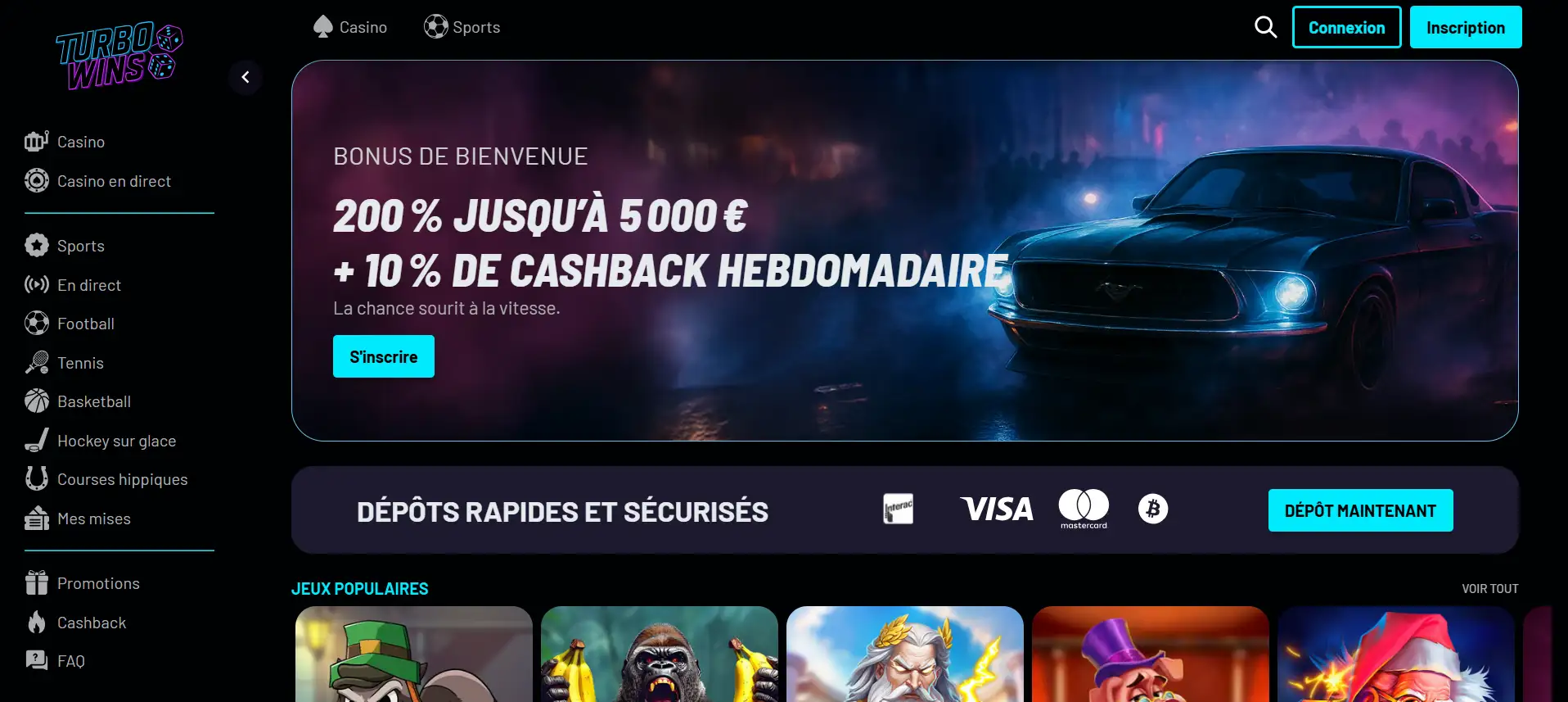 Page d'accueil de Turbo Wins Casino montrant le bonus de bienvenue, une bannière avec une voiture de sport, les options du menu principal, les symboles de dépôt sécurisé, ainsi que des icônes de dés, de machine à sous et de jetons de casino.